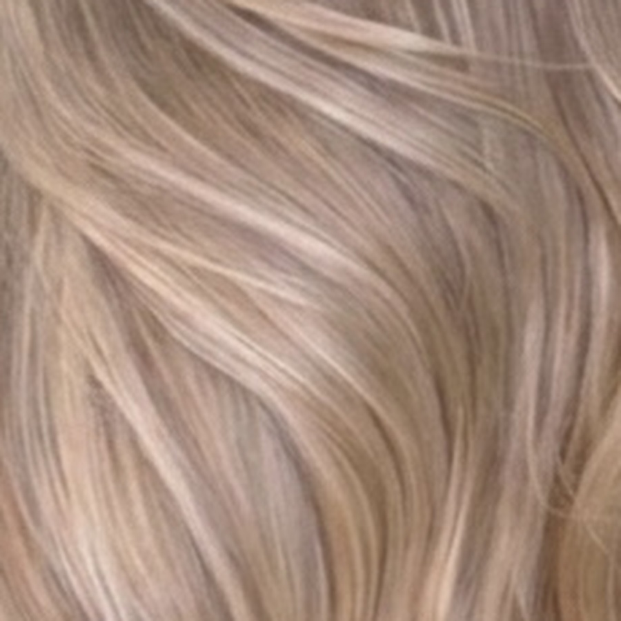 Honey — Warm Balayage hair extension swatch